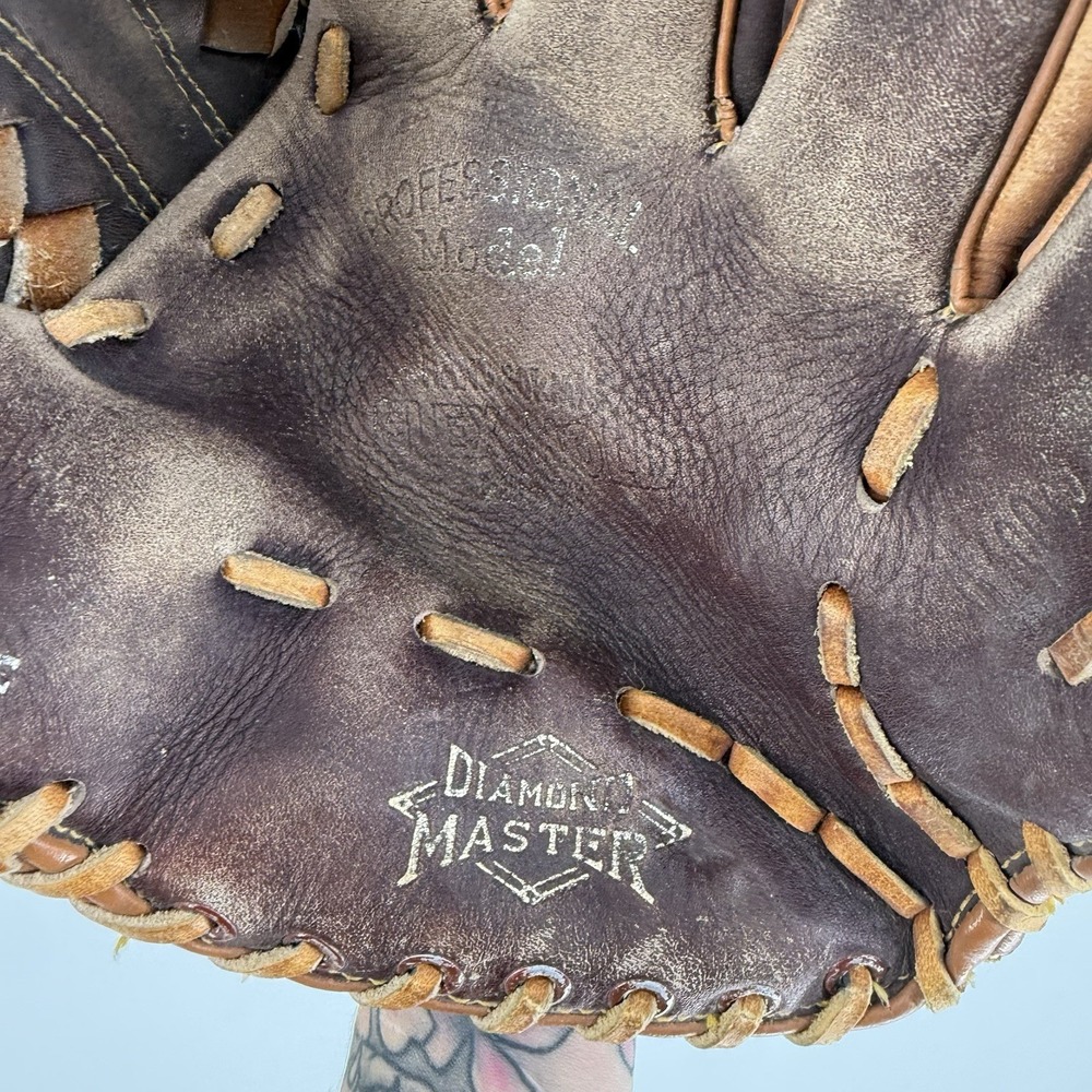 Vintage 1970s Diamond Master 10.5" Baseball Glove Made in Japan RHT S373CX - Picture 2 of 14